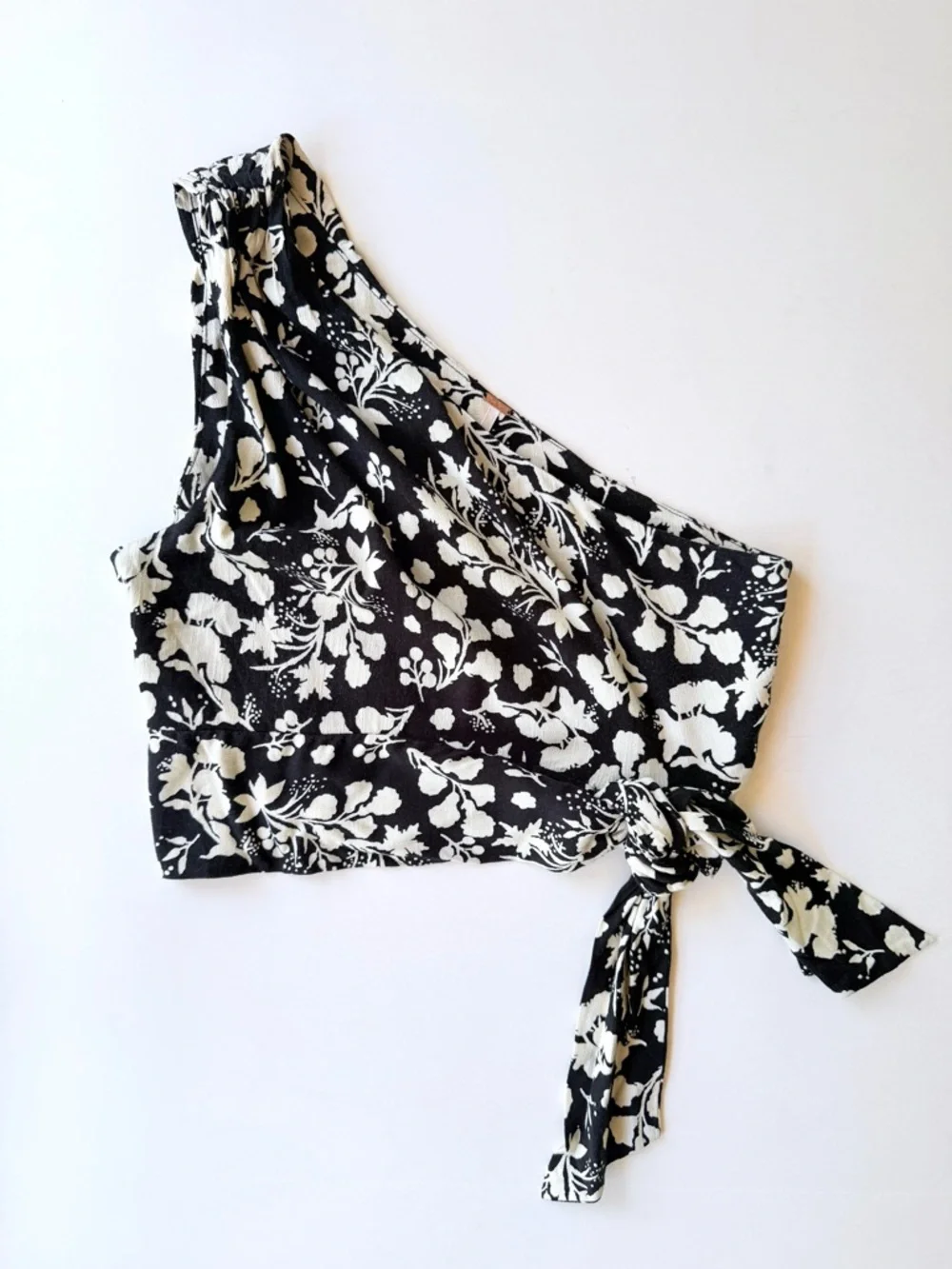 Free People Carmen Printed One-Shoulder Crop Top Black & Ivory Cream Floral S